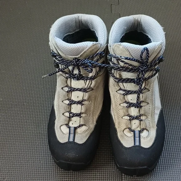 Women's 8.5 Scarpa Hiking Boots - Grey & Black - Picture 3 of 12
